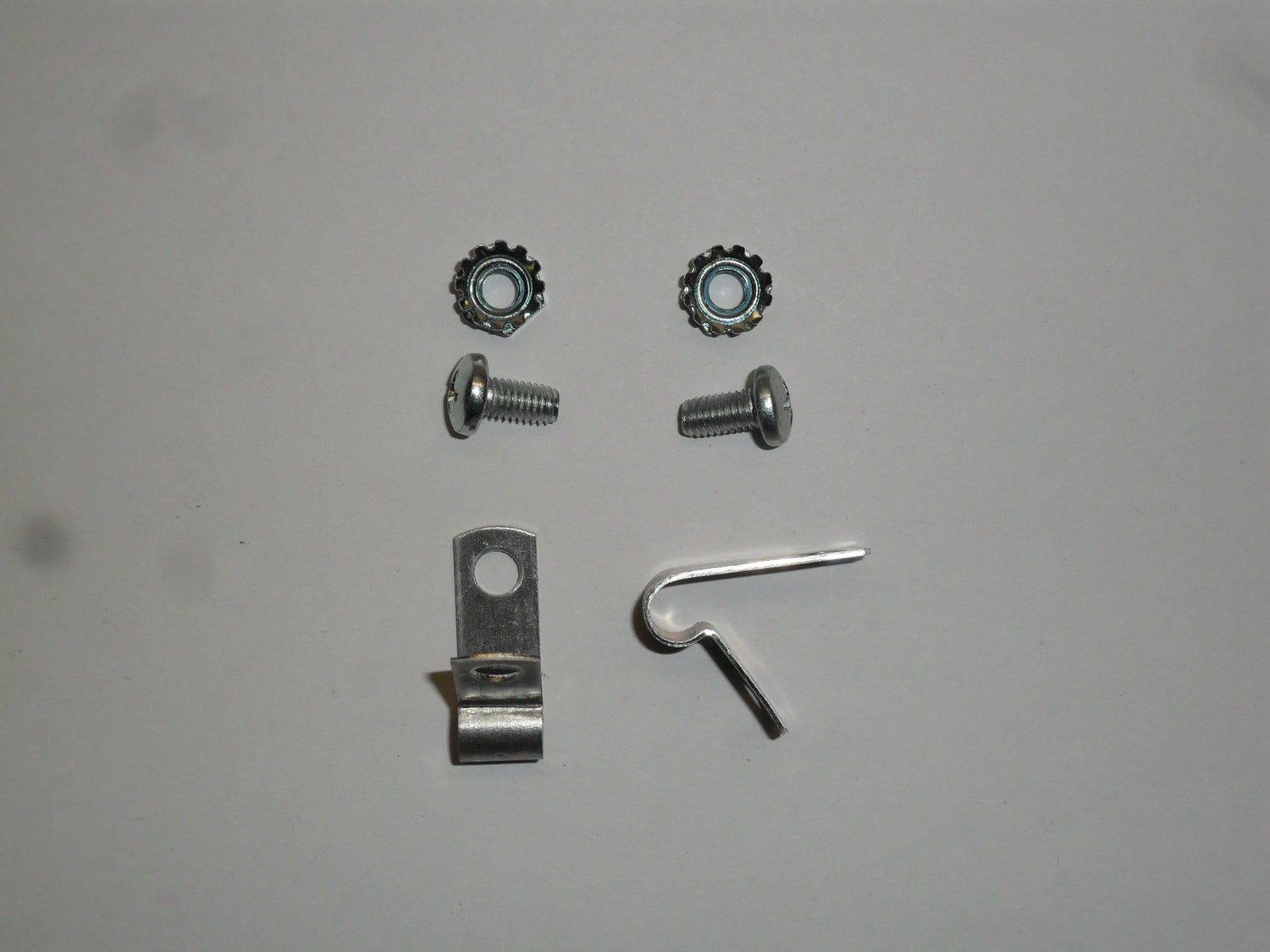 RP40311  Top Cover Hinge w/ Screw